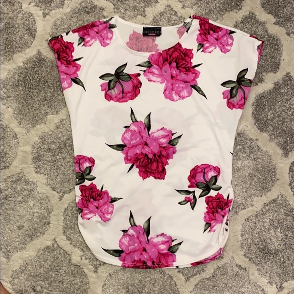 Discreet Floral Blouse